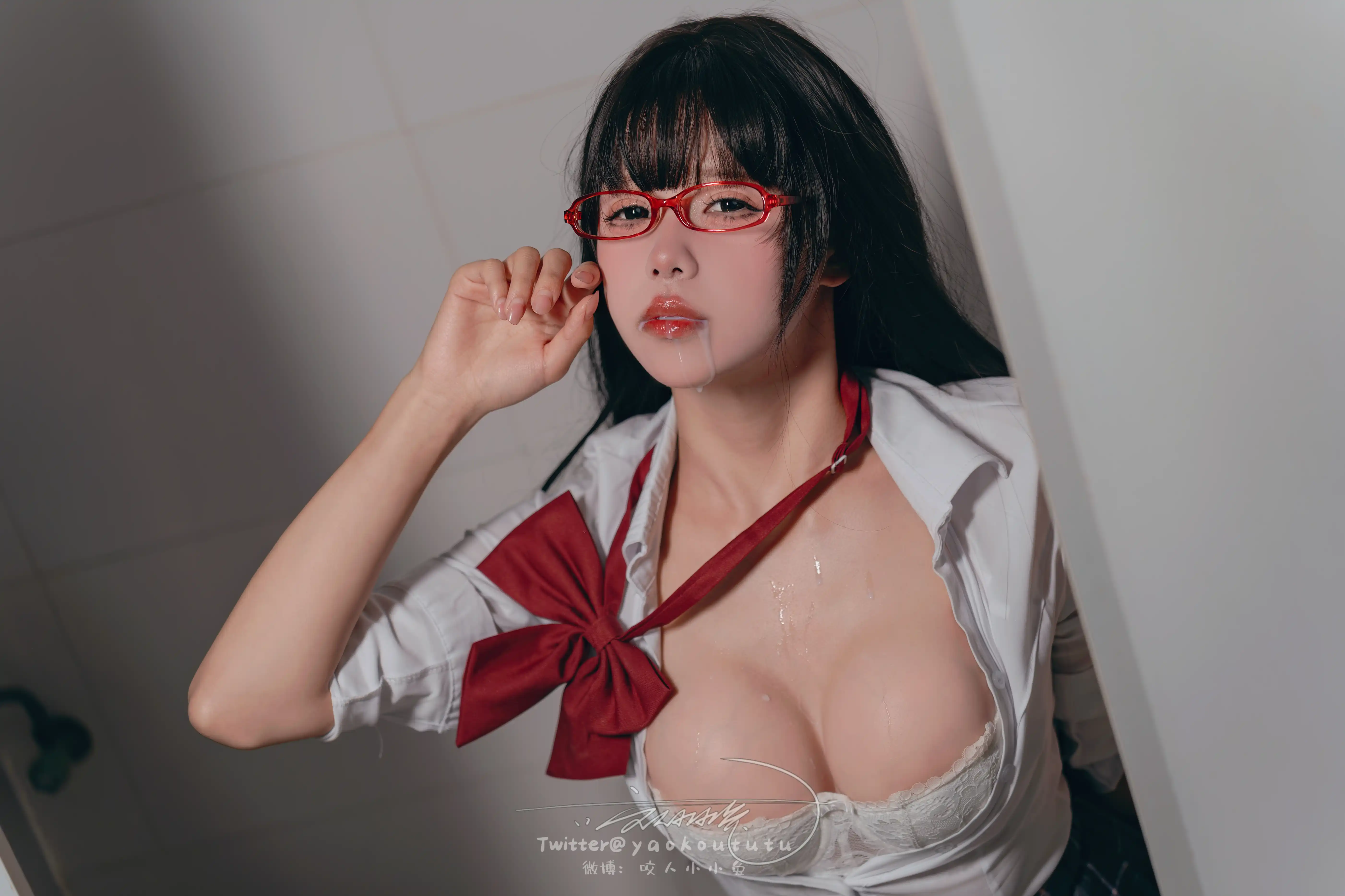 [会员][视图]咬一口兔娘 - 电车惊魂（72P+1V/873MB）