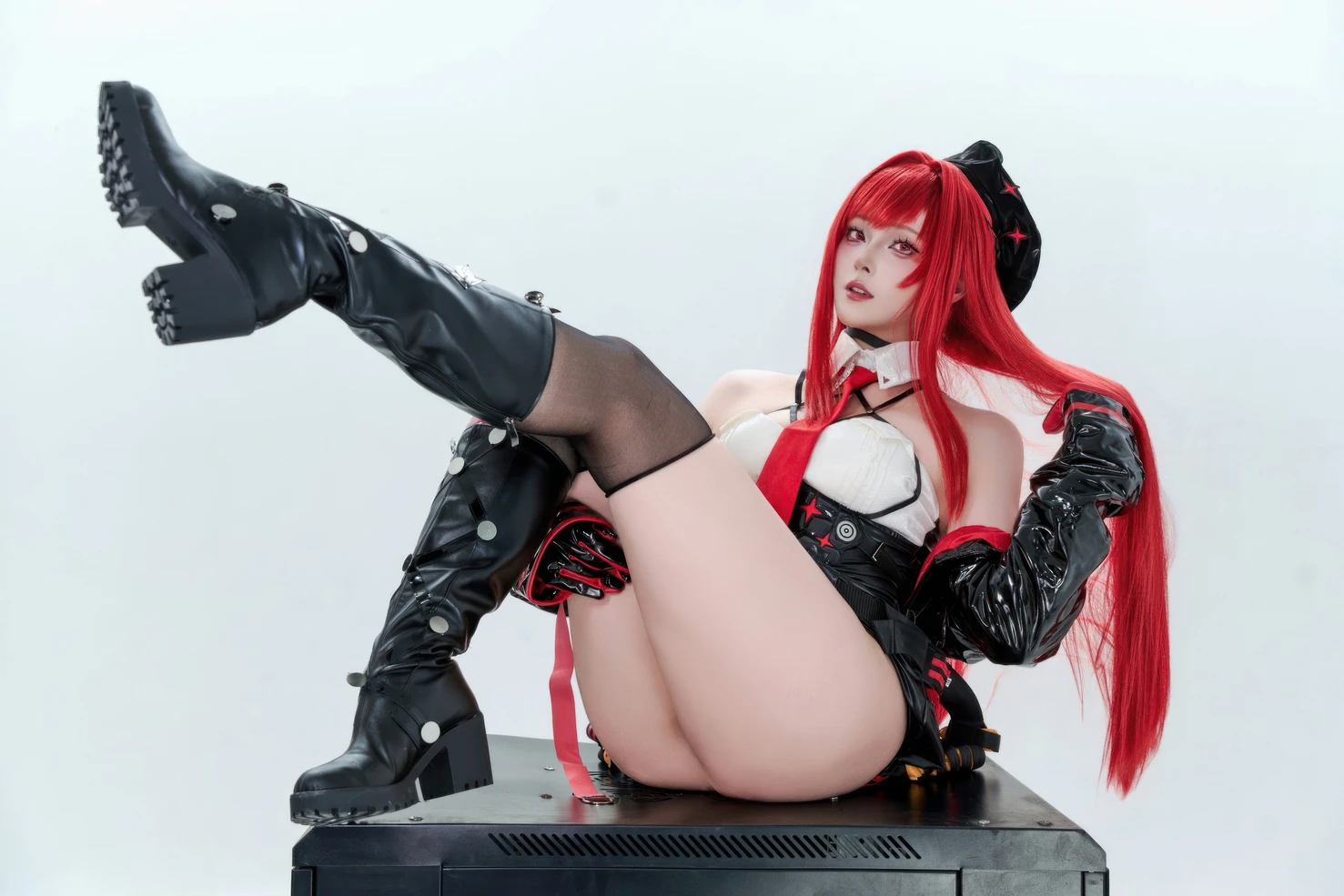 Natsuko夏夏子 – Nikke胜利女神 拉毗 小红帽 [77P/462MB]