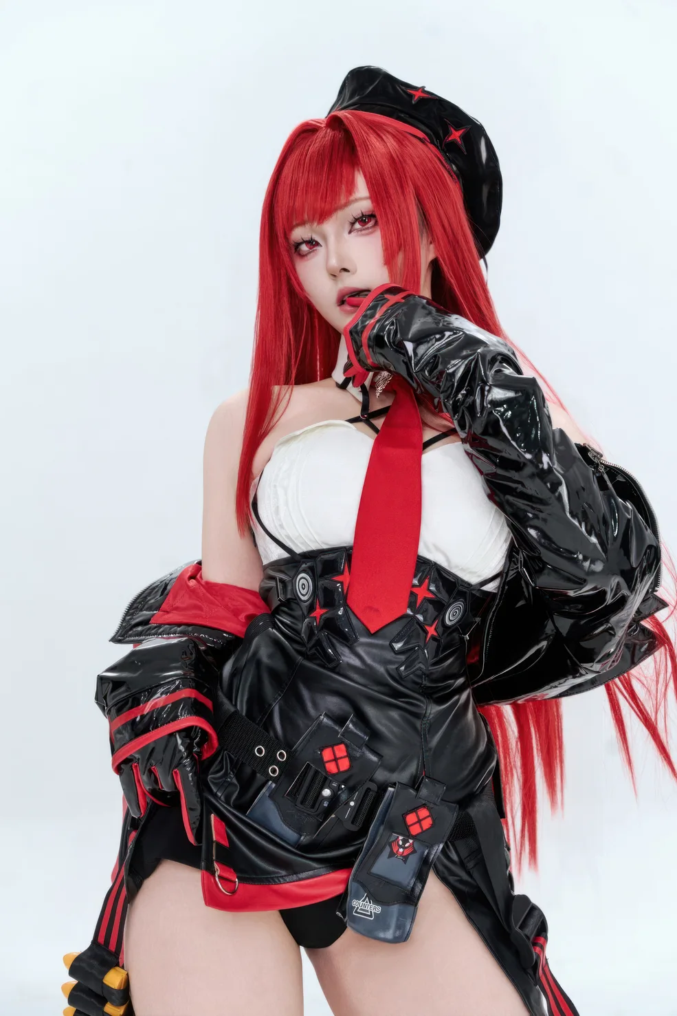 Natsuko夏夏子 – Nikke胜利女神 拉毗 小红帽 [77P/462MB]