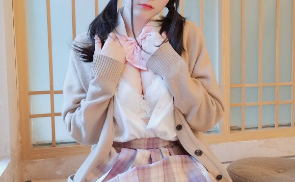 [会员][白银81]女场浴池下[68P+5V/602MB]