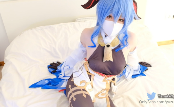 [会员][Yuzukitty柚子猫]甘雨的黑丝被涂满了润滑油[1V/1.41G]