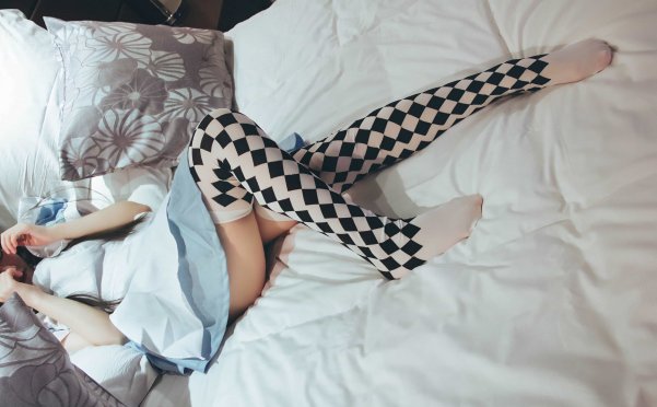 [团子系列]爱丽丝少女[68P/272MB]